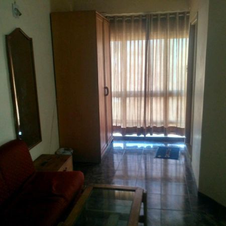 Rajshree Hotel Ахмедабад Екстериор снимка